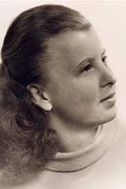 Ursula Osborne's Instagram, Twitter & Facebook