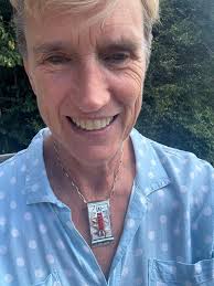 Jewelry presentation with limited 3D design options