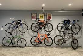 Als je de fiets in een zo klein mogelijke ruimte wilt opbergen, koop je best een fiets die zeer compact op te plooien is. Artivelo Friends Artivelo