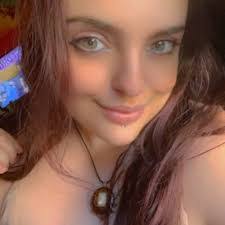 Paige Downey's Instagram, Twitter & Facebook