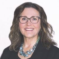 Nora Carr's Instagram, Twitter & Facebook