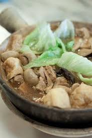 Bak kut teh, which literally translates to meat bone tea, is a common dish in singapore and malaysia that includes pork bones. Fong Keow Bak Kut Teh Klang Food And Drink Food Eat