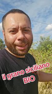 pizza #italy #facciamolovolareneiperte💯✈️ #tuttolive #sicily