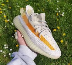 Adidas yeezy 350 v2 triple white cream sz 10 cp9366. Adidas Yeezy Boost 350 V2 Light Uv Gy3438 Release Date Sbd