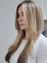 Moms need love too 💇🏽‍♀️💕 I spend so much time with the kiddos (and I  love it!), but let's not forget the queens behind them. Take a moment for  YOU, book your