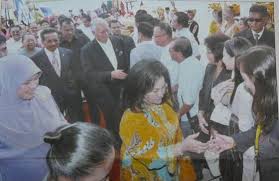 #hasil perkahwinan dengan najid beliau mendapat dua orang anak norashman dan nooryana narjawa…. Rosmah Mansor Terima Aduan Di Jabatan Perdana Menteri Jpm