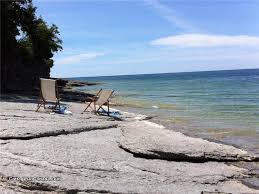 Sandbanks provincial park is a provincial park located on lake ontario in prince edward county near picton, ontario, canada. Sandbanks Sunset View Cozy Cottage Picton Cottage Rental Di 14061 Cottagesincanada
