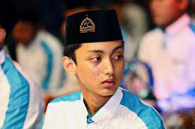 Foto gus azmi pakai jas. Peci Songkok Hitam Original Logo Bordir Syubbanul Muslimin Gus Azmi Lazada Indonesia