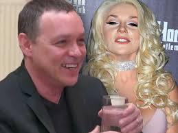 Courtney stodden's lovesick ex doug hutchison talks for the first time about their her estranged husband said: Courtney Stodden S Estranged Husband Is Bankrupt But Has 24 Scripts For Sale