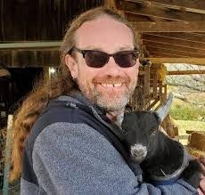 Damien Hoffman's Instagram, Twitter & Facebook