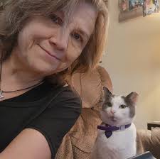 Clear glass vase, 8” tall, 4”diameter. Porch pick up in Smithfield, east of  I-40 off of 210