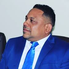 Amazon.com: Edwin Cabrera: books, biography, latest update