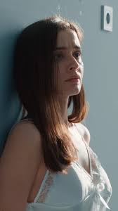 When Amy Cecil brings her children, Ray and Roxy Lennon, to the hospital  for their fevers, a mix-up occurs in the chaotic entrance, and she  mistakenly...