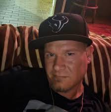 Eric Batson's Instagram, Twitter & Facebook