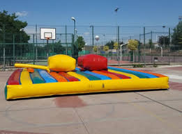 Alquiler de juegos divertidísimos para toda edad. Alquiler De Atracciones Hinchables Karts Toro Mecanico Futbolin Humano Camas Elasticas Etc