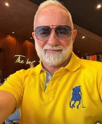 I am 45 years old I Have own My business in California I am Looking here  Good Friends