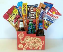 Making A Beer And Snacks Bouquet Beer Gifts Basket Candy Bouquet Diy Diy Snacks