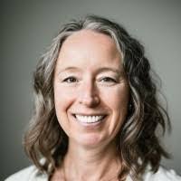 Jennifer Walts's Instagram, Twitter & Facebook