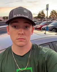 What's good! I'm Will Bush from Tuscaloosa AL. My major is Political  Science. I'm from a military family, I just graduated overseas in Belgium.  I committed to msmc to play baseball. I