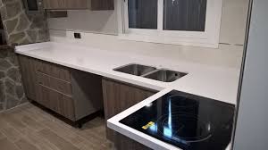 No tiene el mismo precio una encimera de un material natural que sintético, también influye el tamaño, si necesitamos que tenga huecos, etc. Mil Anuncios Com Cocinas Encimeras Granitos Silestone