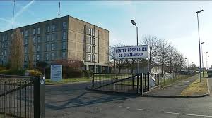 L Ars L Agence Regionale De Sante Vient De Suspendre L Activite De La Maternite De Chateaudun Eure Et Loir Plus Auc Maternite Activite Centre Hospitalier