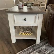 Bolanburg End Table In 2020 White End Tables End Tables Weathered Oak