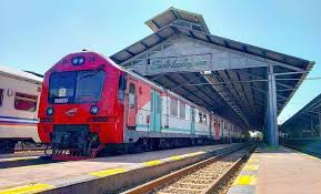 Penyanyi campur sari didi kempot ditunjuk oleh pt kereta api indonesia untuk menjadi duta kereta api. Kereta Api Kita On Twitter Semoga Kita Bisa Selalu Mengenang Karya Didi Kempot Saat Kita Mengakses Ning Stasiun Balapan Kutho Sala Sing Dadi Kenangan Kowe Karo Aku Ganjarpranowo Stasiunbalapan Keretaapikita Didikempot Sobatambyar