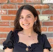 Marina Robbins's Instagram, Twitter & Facebook