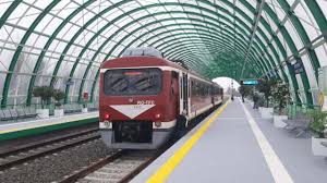 Obiective turistice slanic prahova • harta slanic prahova • galerie foto slanic prahova • istoric • tratamente • trasee turistice • salina slanic • cazare slanic prahova • mersul trenurilor plecari slanic prahova • distante rutiere slanic prahova • vremea slanic. Trenul De Otopeni Cfr Redeschide Integral CirculaÈ›ia Pe Linia Gara De Nord Aeroport Henri CoandÄƒ