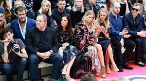 One of the earliest known incidents of sexual misconduct by hollywood mogul harvey weinstein has come to light. Harvey Weinstein So Kam Er An Junge Models Leute Bild De