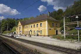 Great for intermediates, with skiing on 39km of pistes up to 1 the austrian ski resort of semmering is at an altitude of 1,000m3,281ft, with 39km24 miles of marked. Stations And Tourism Houses Of The Semmering Railway Whc Unesco Org Download Scientific Diagram