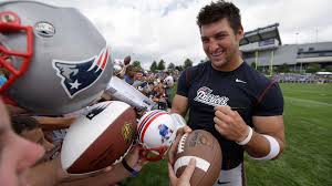 He will sign a contract with the new england patriots, a person with knowledge of the situation confirmed monday. Report Former Patriots Qb Tim Tebow Will Be Back In Nfl As Tight End