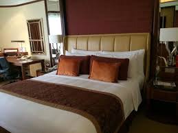 Shangri la hotel kuala lumpur konukları ayrıca işletmedeki havuz ve kahvaltı hizmetlerinden yararlanabilir. Our Room Deluxe King Room Picture Of Shangri La Hotel Kuala Lumpur Tripadvisor
