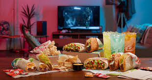 Taco bell has updated their hours, takeout & delivery options. Taco Bell Debuts Customizable 5 Cravings Boxes With 18 Meal Combinations Thrillist