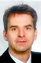 Ion Beam Analysis in the Helium Ion Microscope