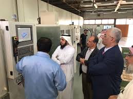 وفد من كلية الهندسة بجامعة الملك خالد يزور مقر الكلية التقنية أخبار السعودية صحيفة عكاظ