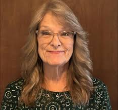 Round face and double chin hair inspiration needed