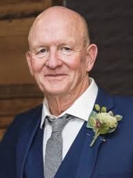 Pat Howell's Instagram, Twitter & Facebook