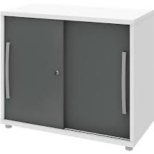 Ein schrank mit schloss kann dabei sehr gut und mit mehreren möglichkeiten nachgerüstet werden. Schiebeturen Schrank Bari 1 Boden Schloss B 800 X T 430 X H 720 Mm Diverse Dekore Gunstig Kaufen Schafer Shop
