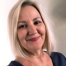 Fun photo shoot with Marushka Hand Prints in Grand Haven with talented  model @Melissarosebts