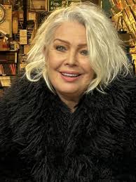 Kim Wilde "Closer" Signing Session at Banquet Records(UK-Friday 31st  January 2025) : Kim Wilde did a signing session for her new album "Closer"  today... (photo by Daron King) Read more :  http://kimwildenewspromotiondiscography.unblog.fr/