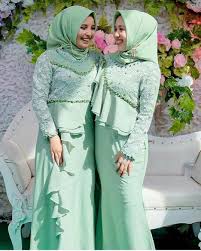 Dengan berbagai aplikasi yang dibuat khusus untuk desain. Bridesmaid Putriwahyunni Diary Hijaber