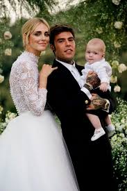 Vous pouvez demander un credit pour votre mariage ici. Le Mariage De Chiara Ferragni Et Fedez Credit Photo David Bastianoni Robes De Bal De Mariage Mariage Italien Mariages De Celebrites