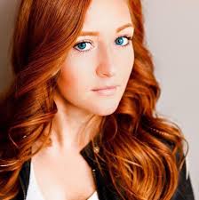 This having short hair is going to be funnnn 💇🏼‍♀️ Daddy built us a gym  in the garage, I've been kicking my own ass everyday 😜 Who wants to  workout with me?