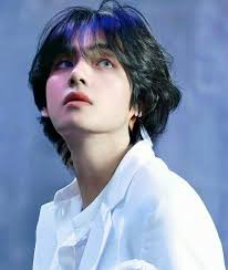 Dari video ini berisi lagu yang dinyanyikan oleh #vbts atau kim taehyung. Daebak Lagu Ciptaan V Bts Ini Tembus 140 Juta Streaming Editornews