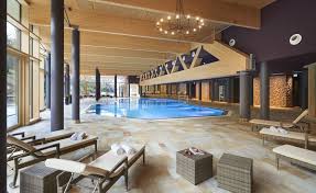 Deutschland Baden Wurttemberg Schwarzwald Wellness Und Wohlfuhlhotel Hotel Therme In Bad Teinac Schwarzwald Wellness Wellness Schwarzwald Hotel Schwarzwald