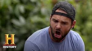 Kings of Pain' Star Adam Thorn Is a Bloody Mess After After Python Strikes  His Arm During Show