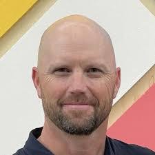 Sean Macisaac's Instagram, Twitter & Facebook