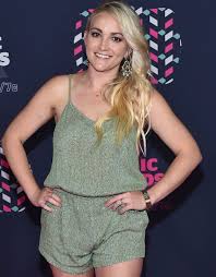 Jamie lynn spears is supporting britney spears, just as her big sis did for her years ago. Jamie Lynn Spears Britney Spears Wiki Fandom