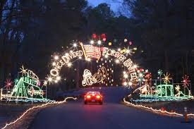 Celebration In Lights In Newport News Enjoy Virginia S First Drive Through Holiday Light Display Virginia Is For Lovers Norfolk Virginia Newport News Virginia